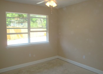 Image of a bedroom and windows